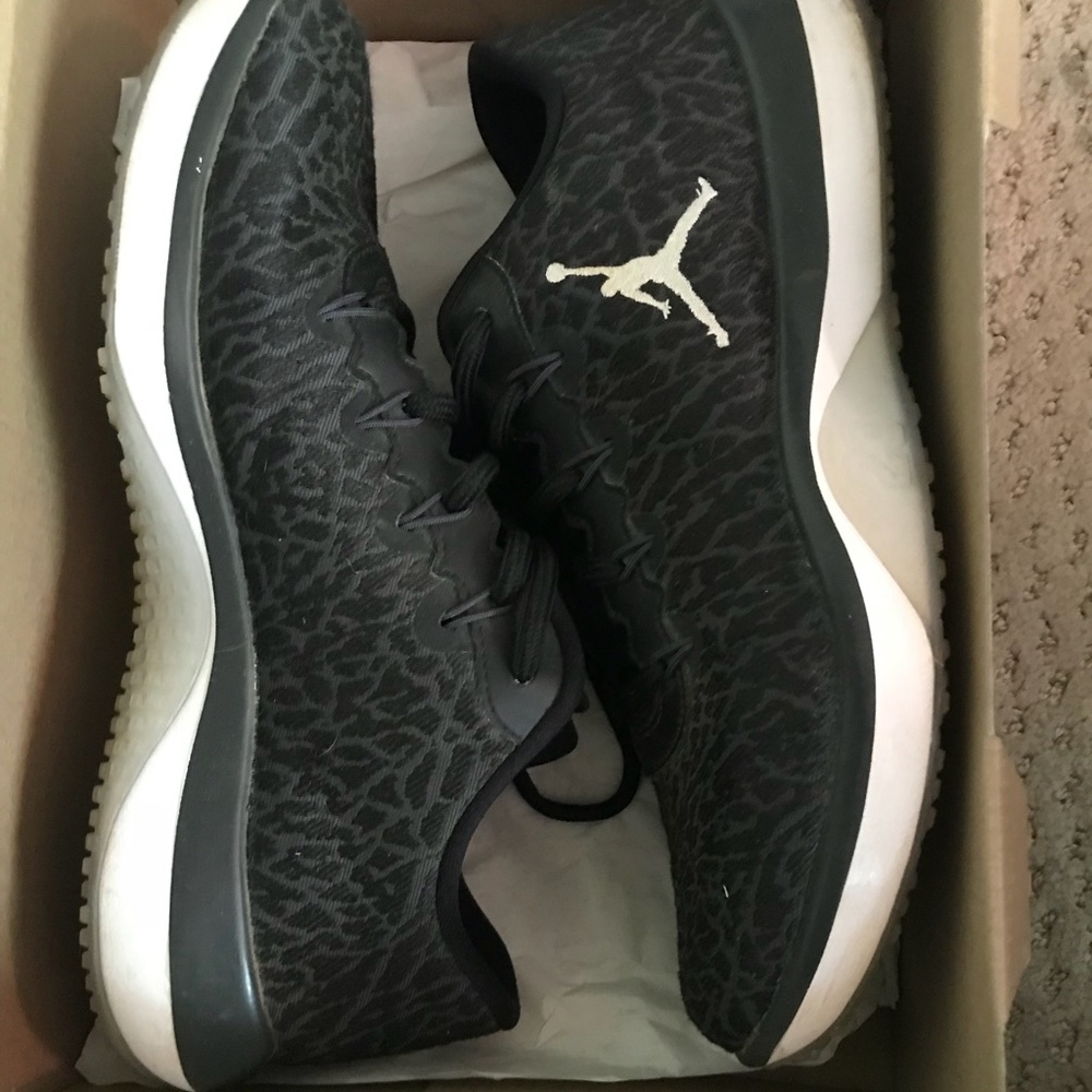 Jordan trainers size 6.5y